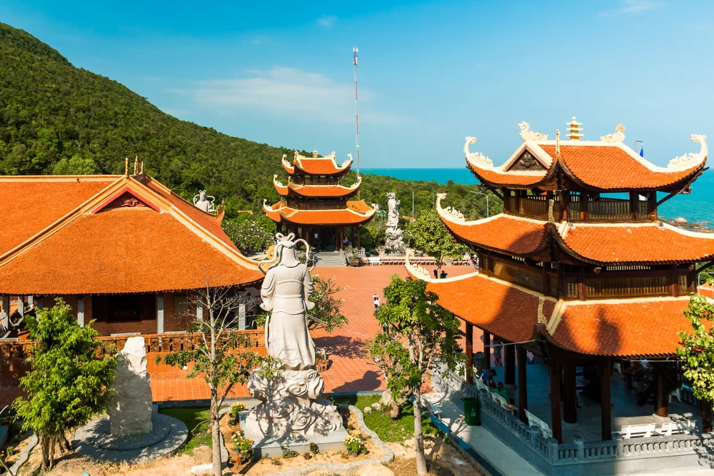 Núi Cấm